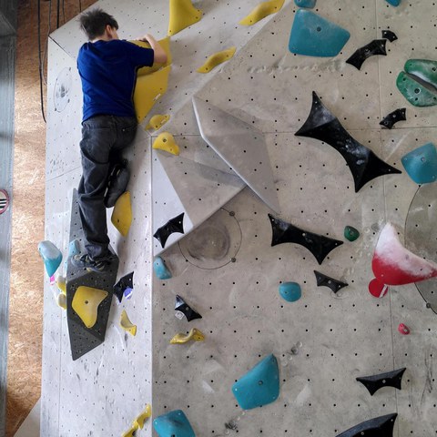 r. Vergrösserte Ansicht